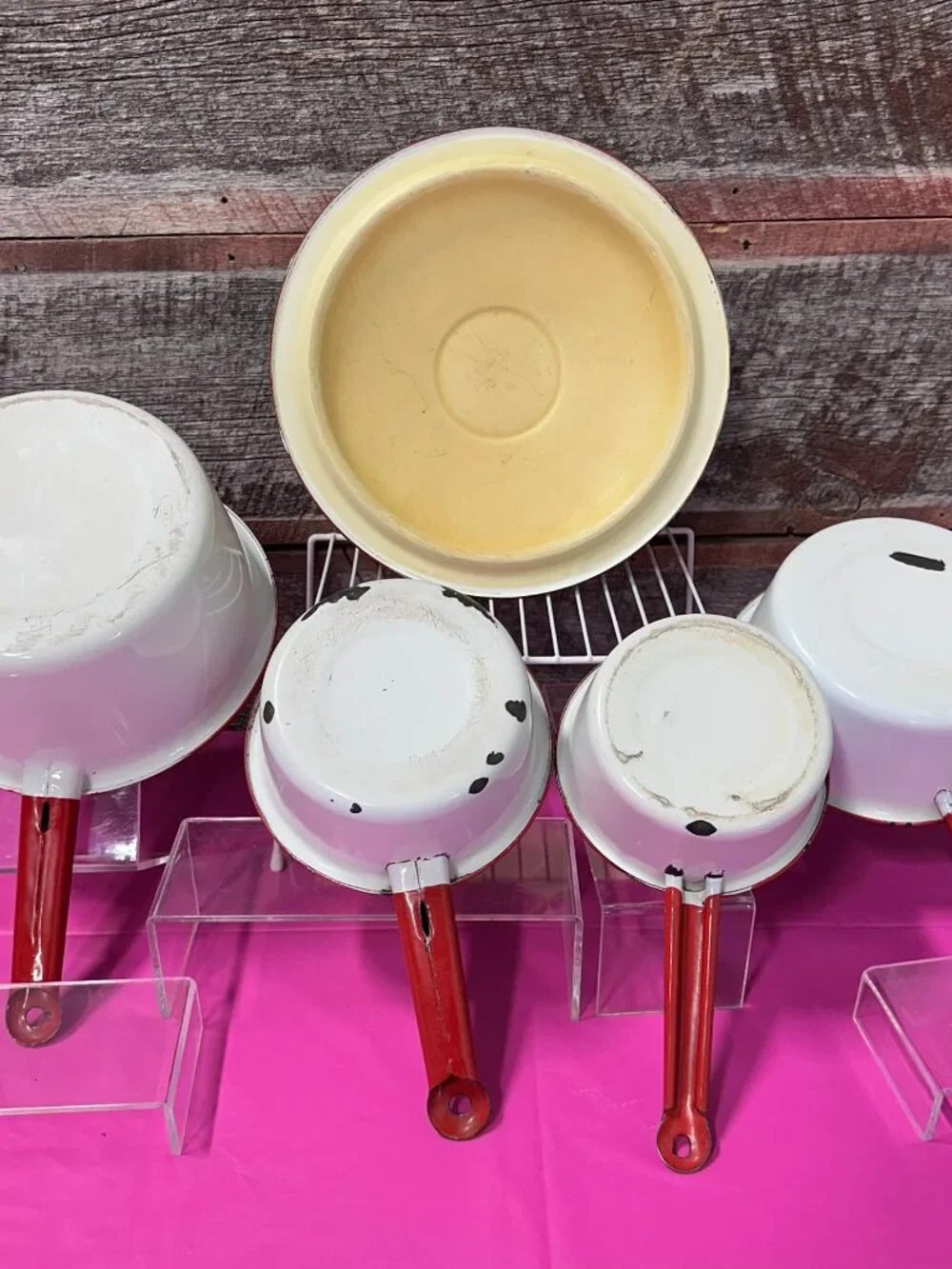 Grandmacore Lot of 4 Enamelware Pans & 1-Lid